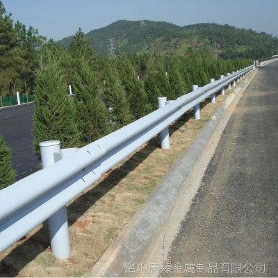 林州道路二波三波护栏板 热镀锌防护栏波形护栏板 高速波形梁钢护栏定制批发