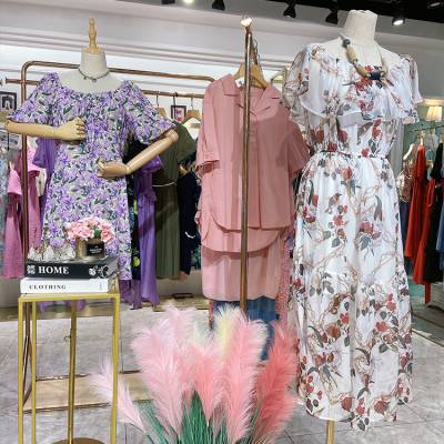 太平鸟碎花时尚休闲连衣裙品牌折扣女装批发广州十三行一手货源