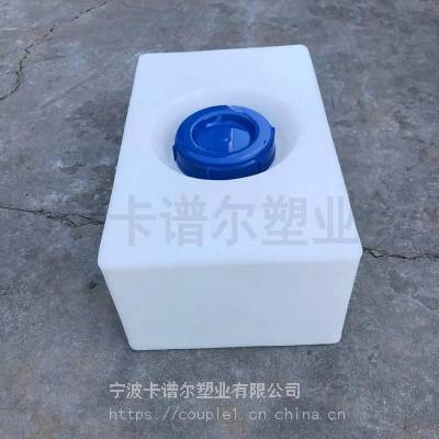 卡谱尔结实耐用水箱_江苏省扬州市净水箱_拖挂式水箱批发供应