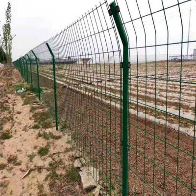 草原隔离栅 绿色钢丝围栏网 优盾高速公路护栏网