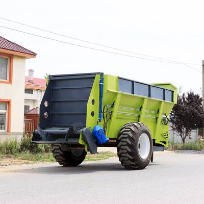 厂家供应大型土地改良撒肥机螺旋施肥车大型固态撒粪车