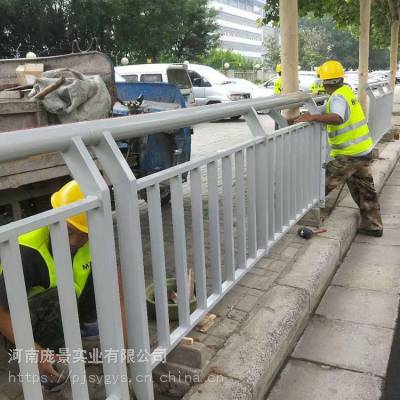 山西晋中市政铁艺护栏金色中央隔离栏交通防护设施庞景实业