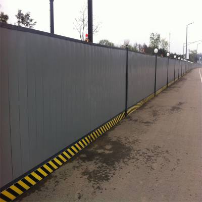 蓝色铁皮彩钢板围挡 临时建筑工程施工护栏 绿颜色小草图案围栏