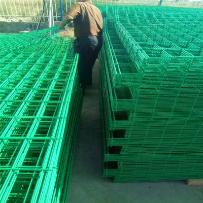 迎来 浸塑圈地养殖网 绿色铁丝护栏网 框架车间隔离栏
