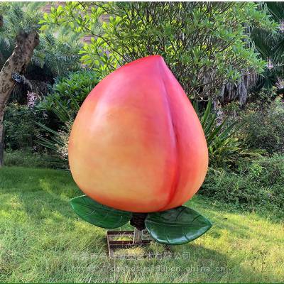 玻璃钢水蜜桃雕塑加入十足的艺术元素 为果园***区基地增加桃子造型气息