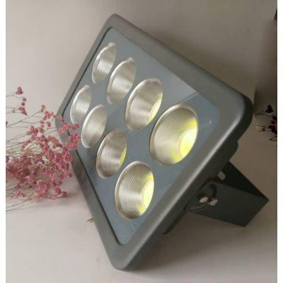 ۸LEDͶ ˮ400W500W200Wʩ