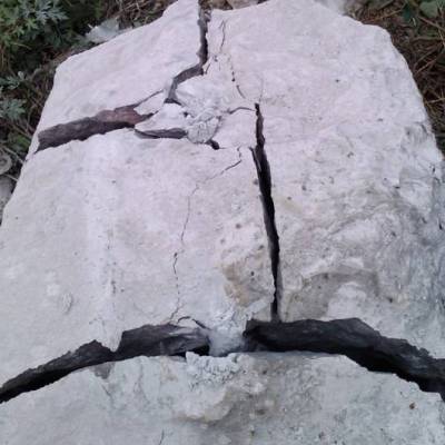郑州混凝土无声破碎剂厂家 破石头 拆除混凝土
