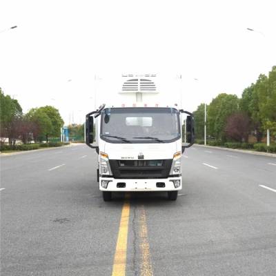 重汽豪沃国六新能源ZZ5047XLCG3314Z146BEV型冷藏车