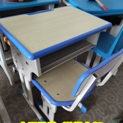 贵港覃塘双柱课桌椅 儿童学习桌椅 两小时前发布