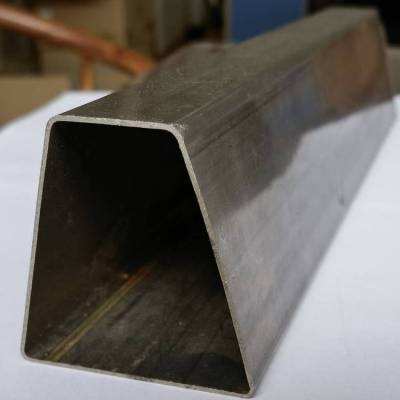 304不锈钢60*63*30梯形管厂家,家具五金管 机械设备五金产品管材定制