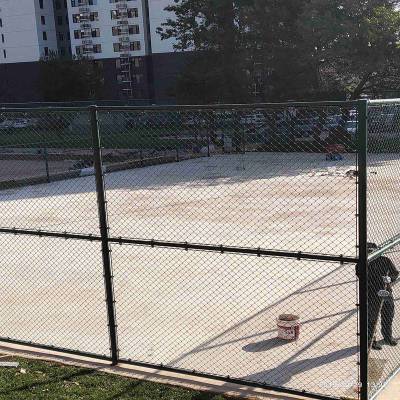 广东篮球场围栏网/球场栅栏多少钱一平米