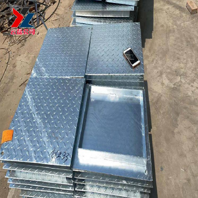 镀锌洞口花纹钢盖板 喷漆孔洞盖板 云磊 防滑钢格板