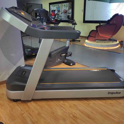 单位健身房家用跑步机品牌英派斯跑步机