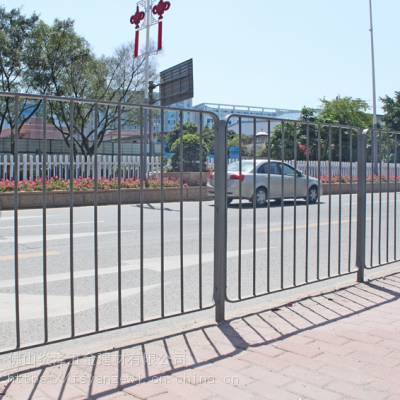 广州市政道路隔离栏 非机动车分离护栏现货 韶关马路中央护栏价格