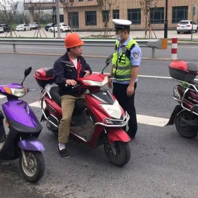 У԰��綯������ͷ������բ��ͨ��ϵͳ ���ƿ��Υ������ʶ��ϵͳ