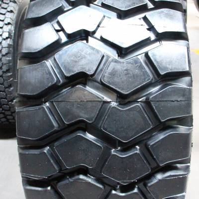 HILO华鲁750/65R25 875/65R29 650/65R25 600/65R25工程轮胎