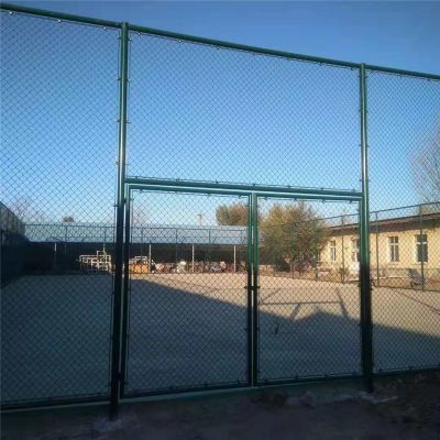 绿色铁网围栏网 体育场隔离护栏网 网球场护栏网厂家直销