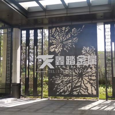 江苏定制铝板镂空仿古铜花格|售楼处会所外墙铝板雕花隔断