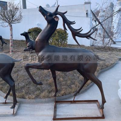 铜雕小鹿雕塑摆件公园草地摆放梅花鹿仿铜厂家定制