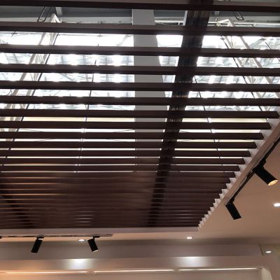 展厅铝合金方通吊顶 木纹铝方通 U形铝方通垂片
