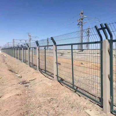 养殖场防护围栏 绿色荷兰网护栏 可来尺定制生产 双边丝护栏