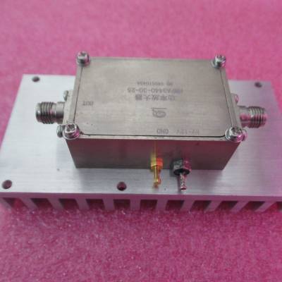  HWA3440-30-25 32-40GHz 26dB 2.92mmĸͷ 30dBm 1W Ƶ΢ʷŴ