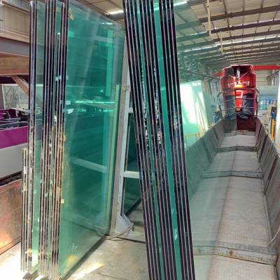 河南南阳15毫米钢化玻璃 汽车展厅7米高19毫米钢化玻璃幕墙