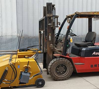 徐州道路施工用封闭式清扫器徐州三贤机械供应