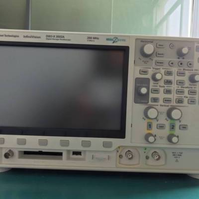 95成新Agilent DSO-X4104A 示波器 带原装探头 成色超靓