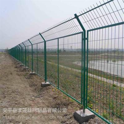高速公路框网隔离栅 绿色扁铁框架铁丝网围栏 高速隔离框架护栏网
