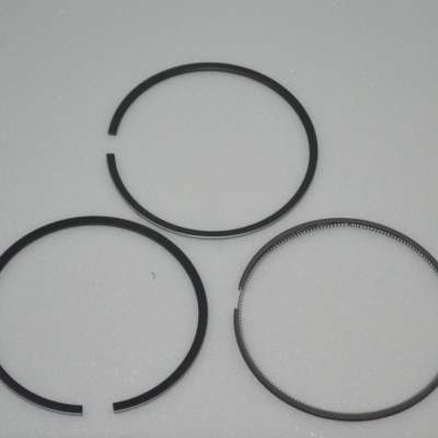 斗山大宇叉车配件活塞d30e康明斯a2300发动机大修件四配套缸套组件