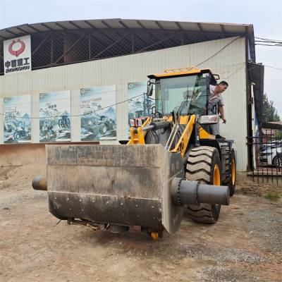 搅拌机铲车 建筑工程用946铲车改装搅拌斗中首重工