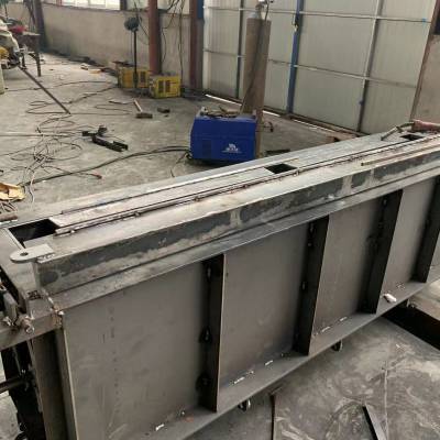 预制浇筑 城市暗渠排水的一款水卵形槽模具生产厂家保定京伟模具
