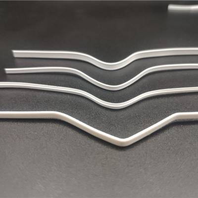 白色塑胶全塑鼻梁条工厂箱友五金塑胶