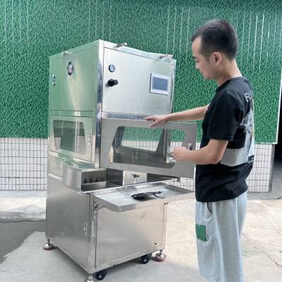 不锈钢六轴智能喷涂机 玩具礼品喷油设备满盛