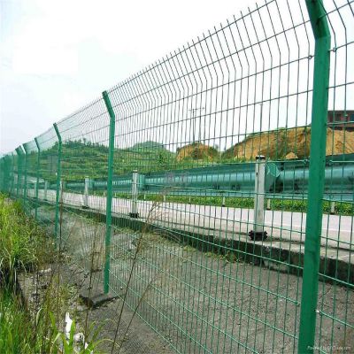 公路护栏网 铁路封闭网 高铁防护隔离网