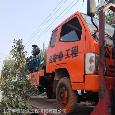 供应路通HJ300大型路面挖沟机 轮式路沿石开沟机