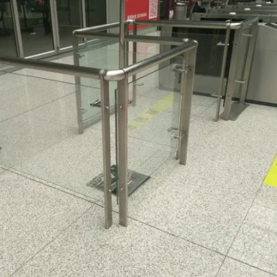 深圳地铁站台不锈钢玻璃扶手