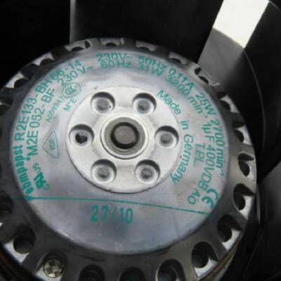 EBM R2E133-BH66-14 M2E052-BF 230V 0.11A 25W ķ