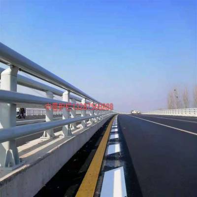 安徽蚌埠路边防撞护栏可安装可设计***值得信赖