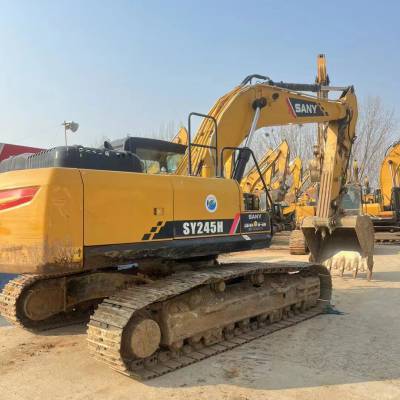 沃尔沃燃油型挖掘机从中国运输出口到西亚阿塞拜疆首都巴库 格鲁吉亚运输专线物流
