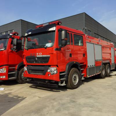 重汽豪沃380马力水罐消防车 大型大马力消防车
