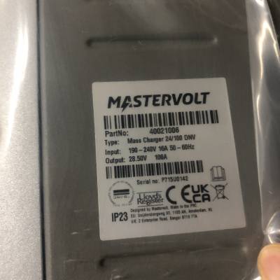 供应荷兰MASTERVOLT 充电器 1082 21000 40021006