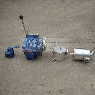 处理沼气吸粪泵 吸粪车用真空泵图片 吸大粪机器生产商