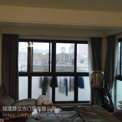 首先，我们这里讨论的隔音窗是专业意义上的隔音窗，而不是市场上大多数在讨论的中空玻璃窗。我们这里说的普