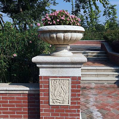 石雕花盆花岗岩黄锈石欧式带座大盆花钵户外小区公园景观装饰摆件曲阳