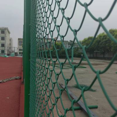 球场围网直接生产厂家 室外球场围栏安全防护网
