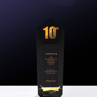 10周年庆典纪念品，黑色方柱水晶礼品摆件定做，深圳水晶厂家直销