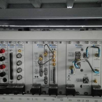  NI PXI-1000B PXI 