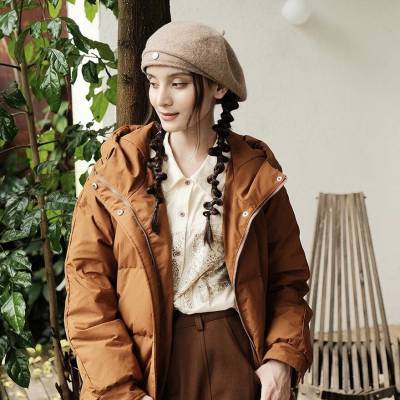 ���д���Ůװ�������� ʵ���ֱ��Ůװ�û�������Ӧ�� ����Ůװβ���ۿ۵�����